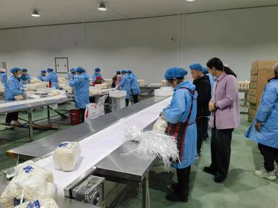义安区人大常委会聚焦食品安全 深入调研初级农产品销售企业